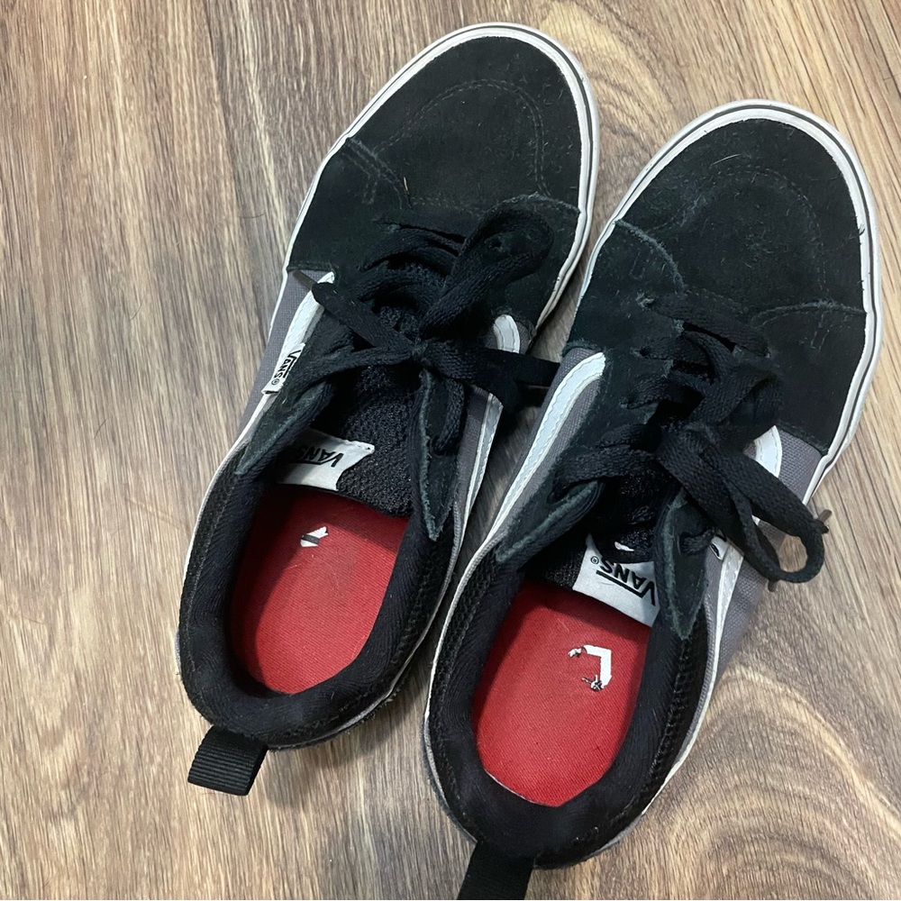 Vans Youth Size 5 Black and Gray Sneakers